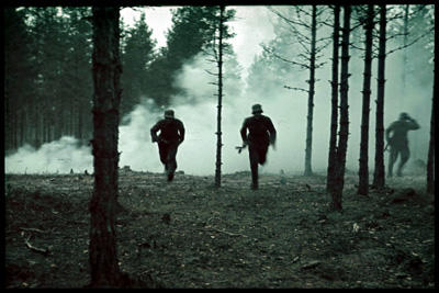 Taistelua mets�maastossa